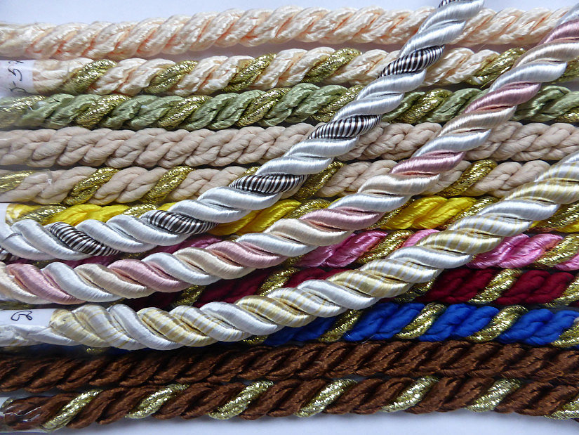 Декоративный шнур для натяжного потолка: как выбрать